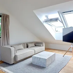  Apartment Cozy And Bright With Private Car Park